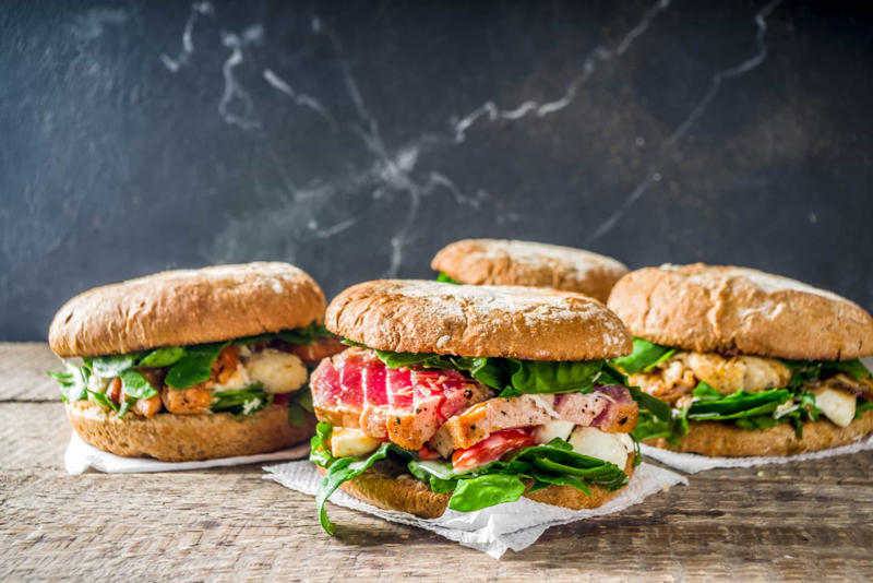 Burgers Peri-peri, Nasi goreng, Grilled appetizer, Shrimp toast, Vol-au-vent, Linguine, Sandwich, Shrimp cocktail, Bruschetta, Stir fry, Coconut curry, Garlic, chili, citrus, Schezwan