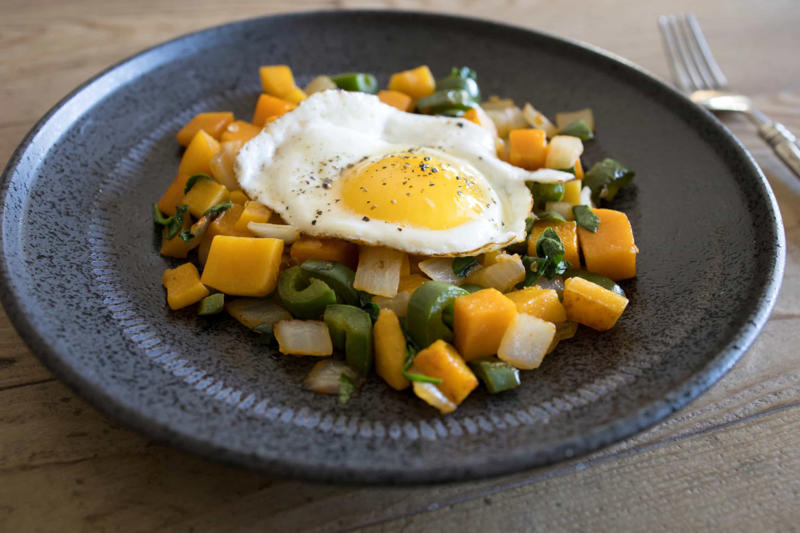 Butternut squash breakfast hash Berry yogurt smoothie, Baked eggs skillet, Breakfast popsicle, Blender muffin, Savory breakfast bowl, Cheesy chaffles, Cucumber and salmon toast, Cheesy spinach baked eggs, Buckwheat porridge, One-cup pancakes, Banana and chia seed toast, Tofu scramble, Turkey breakfast patties, Savory oatmeal with egg, Butternut squash breakfast hash, Cranberry and hazelnut bread, Banana and oatmeal cup