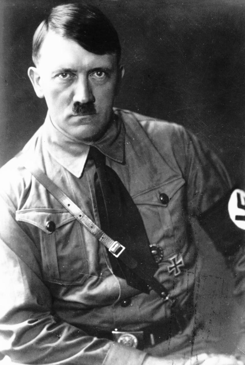 Adolf Hitler Yasser Arafat, Josip Broz Tito, Tsar Alexander II, Abraham Lincoln, Queen Victoria, Pope John Paul II, Adolf Hitler, Charles de Gaulle, King Zog I, Fidel Castro