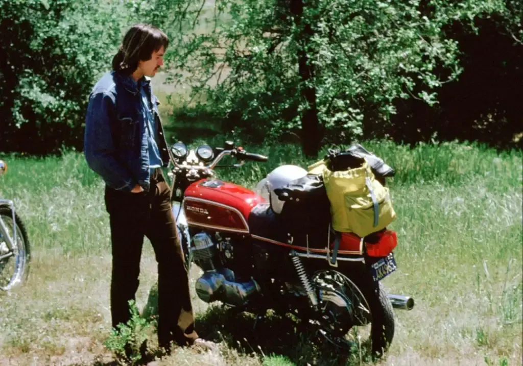 16. Road trip through the redwoods, 1975 1. They broke down in the middle of the desert, 1960s, 2. Taking a family trip to the Continental Divide, late '70s, 3. A late '70s road trip to Pennsylvania, 4. Flat tires are a part of the journey, 5. Family road trip, 6. A 1960s station wagon trip, 7. Roadside picnic, 1960, 8. Calling home for directions, 9. Welcome to Utah, 10. Steve McQueen and his wife, Neile Adams, 11. Family road trip, 1987, 12. Get cozy in the back of the truck, 13. A quick stop for some lunch, 14. Mom needed to stretch her legs, 15. The end of a long road trip, 16. Road trip through the redwoods, 1975, 17. A 1979 road trip to Kansas, 18. The whole family is in that car, 19. Hanging out in the camper, late '70s, 20. Another bike trip, late 1970s, 21. Is it a road trip if it's on a horse?, 22. Post-graduation road trip, 23. Pets need a bathroom break too, 24. Road tripping in the early '70s