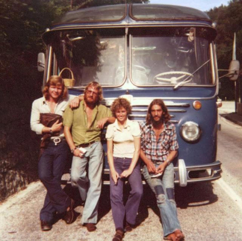 24. Road tripping in the early '70s 1. They broke down in the middle of the desert, 1960s, 2. Taking a family trip to the Continental Divide, late '70s, 3. A late '70s road trip to Pennsylvania, 4. Flat tires are a part of the journey, 5. Family road trip, 6. A 1960s station wagon trip, 7. Roadside picnic, 1960, 8. Calling home for directions, 9. Welcome to Utah, 10. Steve McQueen and his wife, Neile Adams, 11. Family road trip, 1987, 12. Get cozy in the back of the truck, 13. A quick stop for some lunch, 14. Mom needed to stretch her legs, 15. The end of a long road trip, 16. Road trip through the redwoods, 1975, 17. A 1979 road trip to Kansas, 18. The whole family is in that car, 19. Hanging out in the camper, late '70s, 20. Another bike trip, late 1970s, 21. Is it a road trip if it's on a horse?, 22. Post-graduation road trip, 23. Pets need a bathroom break too, 24. Road tripping in the early '70s
