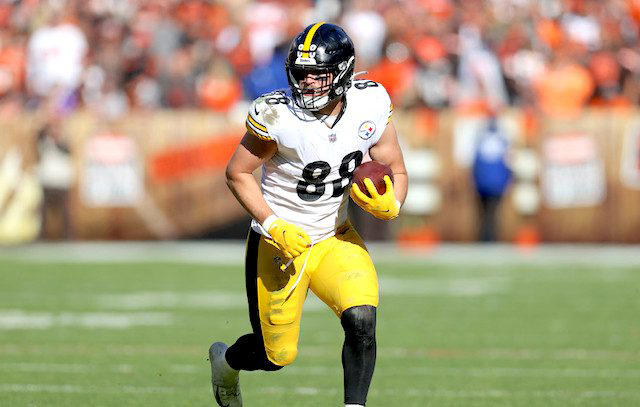 12. Pat Freiermuth - Pittsburgh Steelers 32. Tommy Tremble - Carolina Panthers, 31. Theo Johnson - New York Giants, 30. Brenton Strange - Jacksonville Jaguars, 29. Will Dissly - Los Angeles Chargers, 28. Chig Okonkwo - Tennessee Titans, 27. Mason Taylor - New York Jets, 26. Noah Fant - Seattle Seahawks, 25. Juwan Johnson - New Orleans Saints, 24. Hunter Henry - New England Patriots, 23. Dalton Schultz - Houston Texans, 22. Colston Loveland - Chicago Bears, 21. Cade Otton - Tampa Bay Buccaneers, 20. Tyler Higbee - Los Angeles Rams, 19. Dalton Kincaid - Buffalo Bills, 18. Tucker Kraft - Green Bay Packers, 17. Tyler Warren - Indianapolis Colts, 16. Kyle Pitts - Atlanta Falcons, 15. Jake Ferguson - Dallas Cowboys, 14. Mike Gesicki - Cincinnati Bengals, 13. Zach Ertz - Washington Commanders, 12. Pat Freiermuth - Pittsburgh Steelers, 11. Mark Andrews - Baltimore Ravens, 10. Evan Engram - Denver Broncos, 9. Dallas Goedert - Philadelphia Eagles, 8. Jonnu Smith - Miami Dolphins, 7. David Njoku - Cleveland Browns, 6. T.J. Hockenson - Minnesota Vikings, 5. Travis Kelce - Kansas City Chiefs, 4. Sam LaPorta - Detroit Lions, 3. Trey McBride - Arizona Cardinals, 2. Brock Bowers - Las Vegas Raiders, 1. George Kittle - San Francisco 49ers