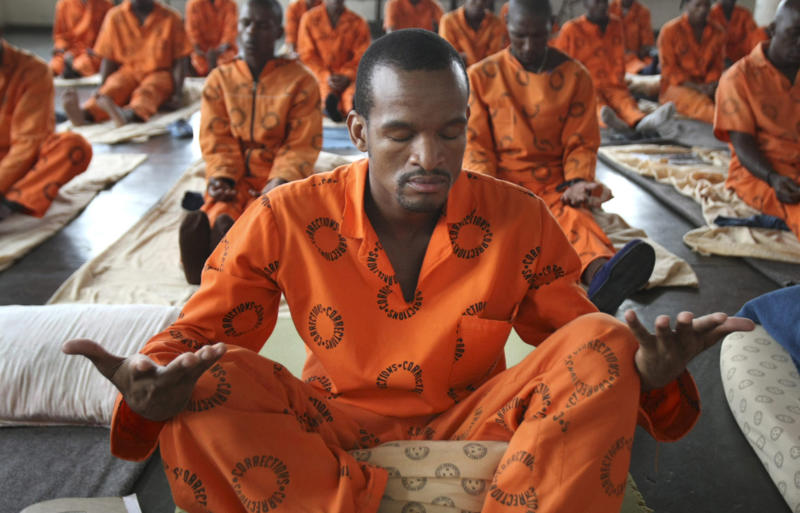 South Africa 10. Burundi, 9. Guatemala, 8. Cote d'Ivoire, 6. Thailand, 4. Philippines, 3. Uganda, 2. Haiti, Other countries whose prisons are overcrowded, South Africa, England and Wales, Other countries whose prisons are not overcrowded, Netherlands