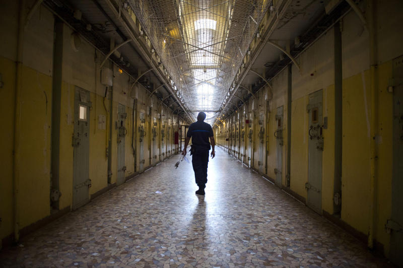 France 10. Burundi, 9. Guatemala, 8. Cote d'Ivoire, 6. Thailand, 4. Philippines, 3. Uganda, 2. Haiti, Other countries whose prisons are overcrowded, South Africa, England and Wales, Other countries whose prisons are not overcrowded, Netherlands