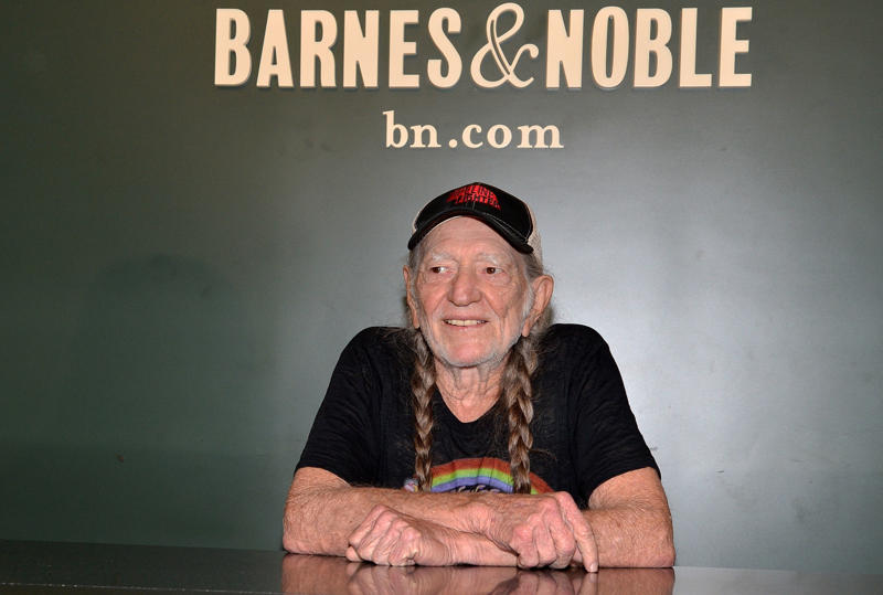 Willie Nelson, 'A Tale Out of Luck' Dolly Parton, Kendall and Kylie Jenner, 'Rebels: City of Indra', Madonna, 'The English Roses', Lauren Graham, 'Someday, Someday Maybe', Hilary Duff, 'Elixir', Jesse Eisenberg, 'Bream Gives Me Hiccups', Britney Spears and Lynne Spears, 'A Mother's Gift', Hugh Laurie, 'The Gun Seller', Nicole Richie, 'The Truth About Diamonds', Kareem Abdul-Jabbar, 'Mycroft Holmes', David Duchovny, 'Holy Cow', Bella Thorne, 'Autumn Falls', Steve Martin, 'Shopgirl', Chris Harrison, 'The Perfect Letter', James Franco, 'Palo Alto', Willie Nelson, 'A Tale Out of Luck', Tom Hanks, 'Uncommon Type', Bob Dylan, 'Tarantula', Nick Cave, 'The Death of Bunny Monro', Woody Allen, 'Without Feathers'
