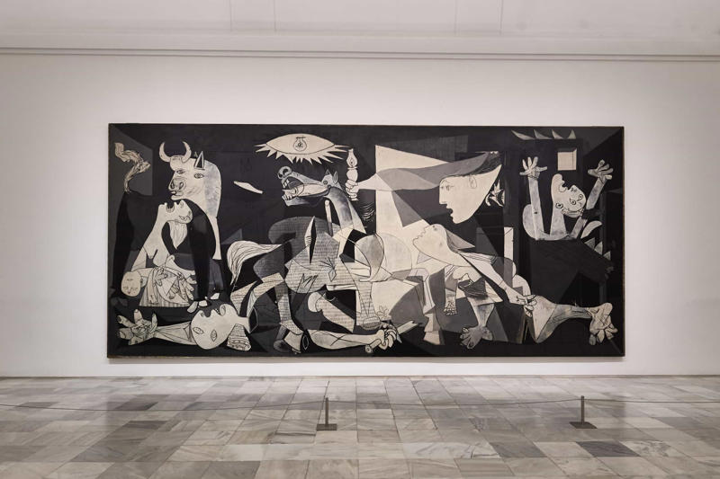Political message The pride of Spain, What's in a name?, A weak child, Rebel student, Child prodigy, First artworks, The mysterious silhouette, A controversial perfectionist, The birth of Cubism, Cubism named, Robbery suspect, Accused of theft, Political message, Communist, Body of work