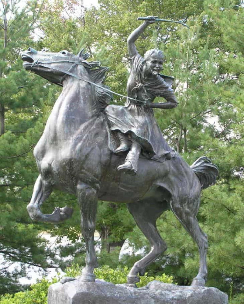 The ride of Sybil Ludington War breaks out, The hidden history of the Revolutionary War, The almost-assassination of George Washington, Occupying and entertaining, The other 199 Declarations of Independence, 18th-century invisible ink, Deborah Sampson: The American Mulan, Washington's inoculation program, Lydia Darragh, The ride of Sybil Ludington, Patriotic pirates, The indispensable Marquis de Lafayette, Christopher Ludwick, Director of Baking, The Culper Spy Ring, Submarine warfare