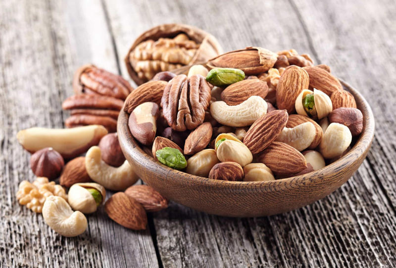Spine health, Proper nutrition, What to eat for good spine health, Plant-based proteins, Leafy green vegetables, Omega-3 fatty acids, Herbs and spices, Rosemary, Red grapes, Reduce swelling, boost nerve function, Go bananas!, Are you nuts?