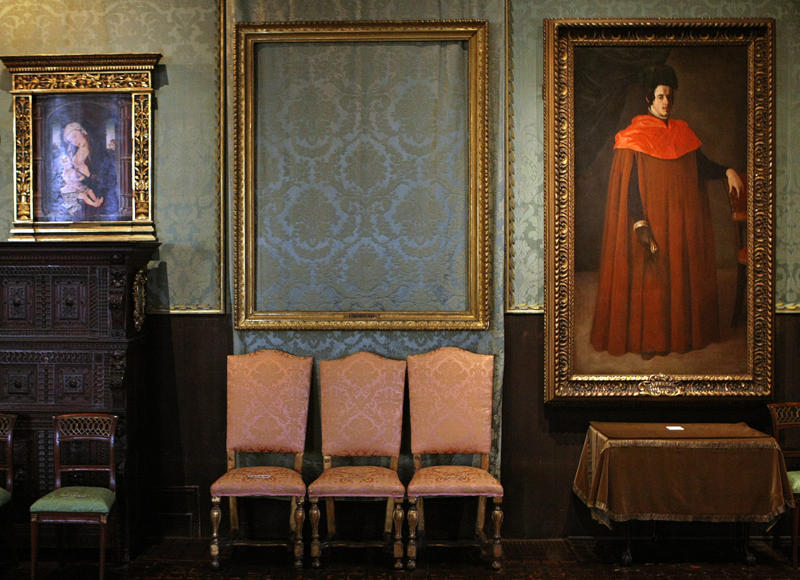 'Christ in the Storm on the Sea of Galilee' by Rembrandt Van Rijn 'Rest on the Flight into Egypt' by Titian, 'Portrait of a Lady' by Gustav Klimt, 'The Concert' by Johannes Vermeer, 'Portrait of the Duke of Wellington' by Francisco de Goya, 'Mona Lisa' by Leonardo da Vinci, 'Landscape with Cottages' by Rembrandt van Rijn, 'Beach at Scheveningen in Stormy Weather' by Vincent van Gogh, 'A Lady and Gentleman in Black' by Rembrandt van Rijn, 'The Scream' by Edvard Munch, 'Saint Jerome Writing' by Caravaggio, 'Francis Bacon' by Lucian Freud, 'Congregation Leaving the Reformed Church at Nuenen' by Vincent van Gogh