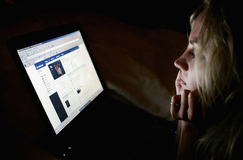 MySpace and Facebook MySpace and Facebook, Real Network and the MP3 player, Blockbuster and Netflix, Excite and Google, J.K. Rowling and publishers, Ross Perot and Microsoft, Digital Research and IBM, Xerox and the PC, Atari and Apple, Hewlett-Packard and the computer, Kodak and the digital camera, Decca Records and The Beatles, Western Union and the telephone