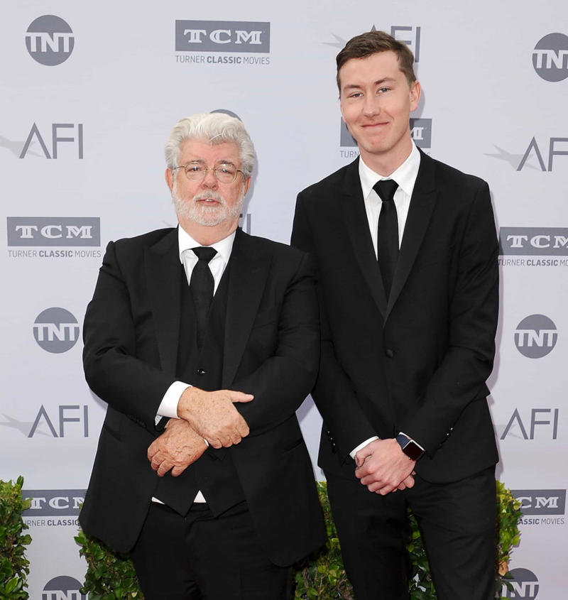 Gene Hackman, Anderson Cooper, Nigella Lawson, Gordon Ramsay, Elton John, Simon Cowell, Ashton Kutcher and Mila Kunis, Andrew Lloyd Weber, George Lucas, Daniel Craig, MacKenzie Bezos, Larry Page, Michael Bloomberg, Mark Zuckerberg, Warren Buffett, Bill Gates