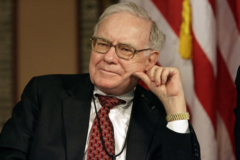 Gene Hackman, Anderson Cooper, Nigella Lawson, Gordon Ramsay, Elton John, Simon Cowell, Ashton Kutcher and Mila Kunis, Andrew Lloyd Weber, George Lucas, Daniel Craig, MacKenzie Bezos, Larry Page, Michael Bloomberg, Mark Zuckerberg, Warren Buffett, Bill Gates