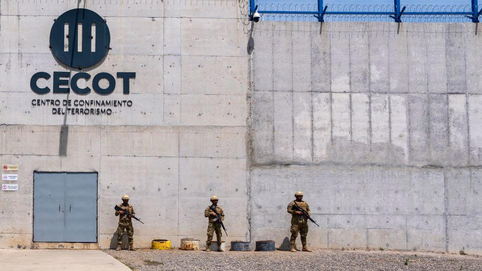 Who is Andry José Hernández Romero?, The US trip that became a nightmare, Deported under the Alien Enemies Act, Tattoos with a different meaning, Asylum process, Support from the United States