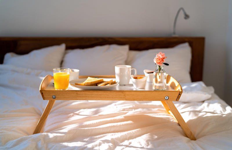 Breakfast in bed Volunteer as a family, Donate to her favorite charity, Send a self-care basket, Start a mother-child book club, Bake together, Go on a bike ride, Go boating, Amusement park trip, Have a cookout to celebrate her, Breakfast in bed, Treat her to a hair day or spa outing, Sing karaoke together, Theater night, Botanical garden trip, Go shopping