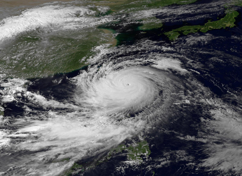 What is a hurricane?, Storm characteristics, Origins of storms, Warm water and wind, Cycling of air, Winds of change, Seeing into the eye, The eyewall, Size matters, The cause of eye formation, Air speed factor, Hurricane hunters, Air reconnaissance, Center of the storm, Satellite tracking, The effects of climate change