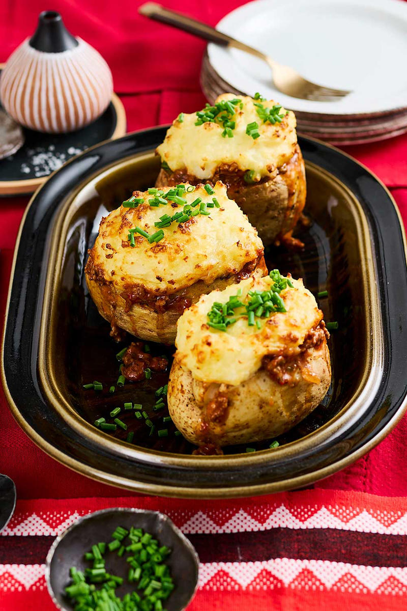 Gluten-free Mediterranean stuffed capsicums , Cheesy taco pasta , How do you fry mince?, How long should you cook mince for?, Can you put hot mince straight in the fridge?, How long does cooked mince last in the fridge?
