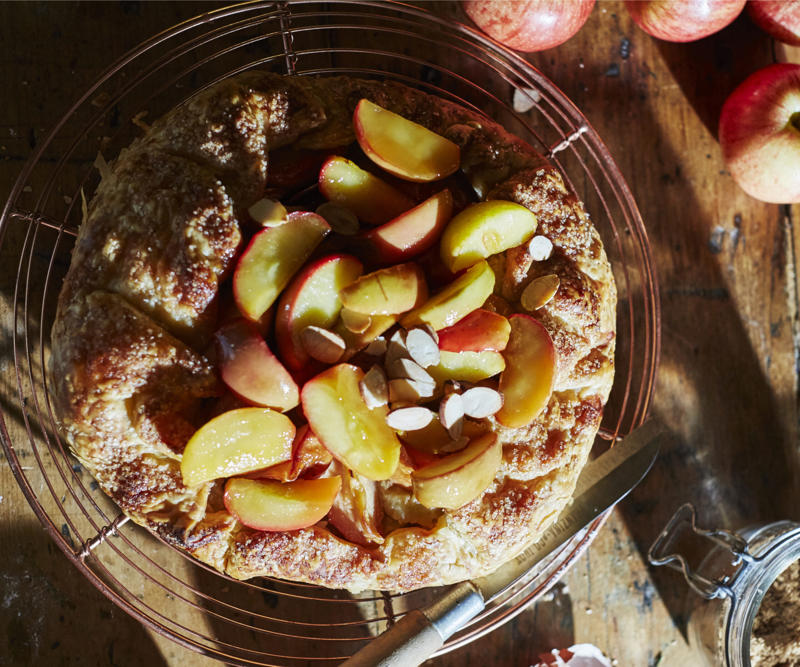 Sweet morning tea ideas, Julie Goodwin’s coffee cake with walnuts , Orange and blueberry syrup cake , Chocolate, hazelnut and coffee scrolls , Apple carrot cake , Simple apple loaf cake , Brown butter loaf cake , Vanilla slice , Our best ever lemon tart , Easy banana muffins with pecans , Lemon blueberry cake with mascarpone icing , The best Anzac biscuits recipe of all time , No-bake Mars Bar slice , Easy scone recipe , Apple tea cake , Mixed berry muffins , Rocky road , Banana bread with passionfruit icing , Apple berry crumble slice , Vanilla cinnamon shortbread , Florentine slice , Sour cherry custard tart , Raspberry and vanilla crumble slice , Rustic mini custard tarts , Orange and poppy seed friands , Roasted hazelnut brownies , Apple and pear tarte tatin , Cherry syrup cake , Our baking traditions