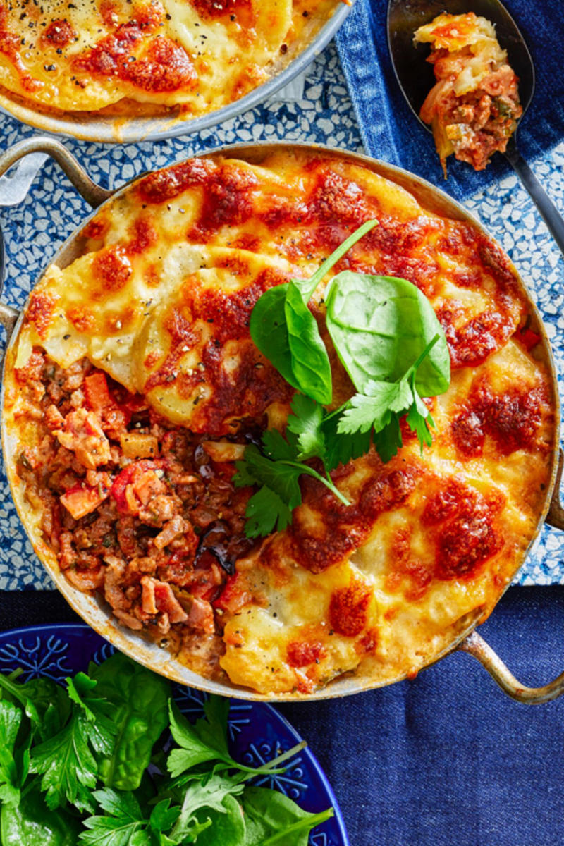 Gluten-free Mediterranean stuffed capsicums , Cheesy taco pasta , How do you fry mince?, How long should you cook mince for?, Can you put hot mince straight in the fridge?, How long does cooked mince last in the fridge?