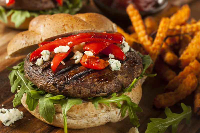 Caribbean-style burger, Southern BBQ pork burger, Teriyaki burger with grilled pineapple, Chimichurri burger, Black bean burger, Filled burger, Beetroot burger, Tuna burger, Thai burger with peanut sauce, Muffin-tin burger, Turkey burger with guacamole, Portobello burger, Turkey chili burger, Fish and shrimps burger, Chickpeas burger, Meat and seafood burger