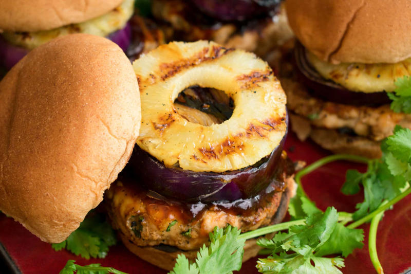Caribbean-style burger, Southern BBQ pork burger, Teriyaki burger with grilled pineapple, Chimichurri burger, Black bean burger, Filled burger, Beetroot burger, Tuna burger, Thai burger with peanut sauce, Muffin-tin burger, Turkey burger with guacamole, Portobello burger, Turkey chili burger, Fish and shrimps burger, Chickpeas burger, Meat and seafood burger