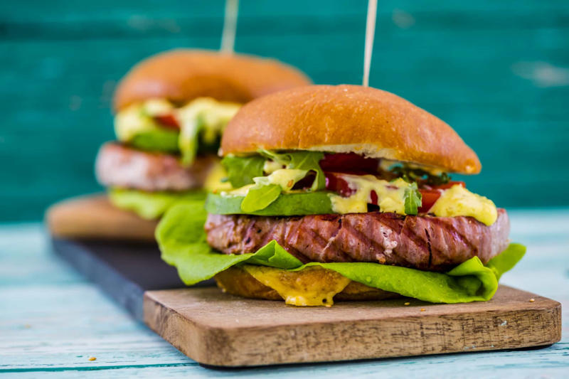 Caribbean-style burger, Southern BBQ pork burger, Teriyaki burger with grilled pineapple, Chimichurri burger, Black bean burger, Filled burger, Beetroot burger, Tuna burger, Thai burger with peanut sauce, Muffin-tin burger, Turkey burger with guacamole, Portobello burger, Turkey chili burger, Fish and shrimps burger, Chickpeas burger, Meat and seafood burger