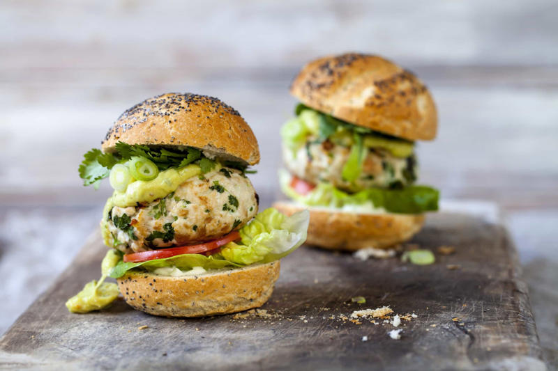 Caribbean-style burger, Southern BBQ pork burger, Teriyaki burger with grilled pineapple, Chimichurri burger, Black bean burger, Filled burger, Beetroot burger, Tuna burger, Thai burger with peanut sauce, Muffin-tin burger, Turkey burger with guacamole, Portobello burger, Turkey chili burger, Fish and shrimps burger, Chickpeas burger, Meat and seafood burger