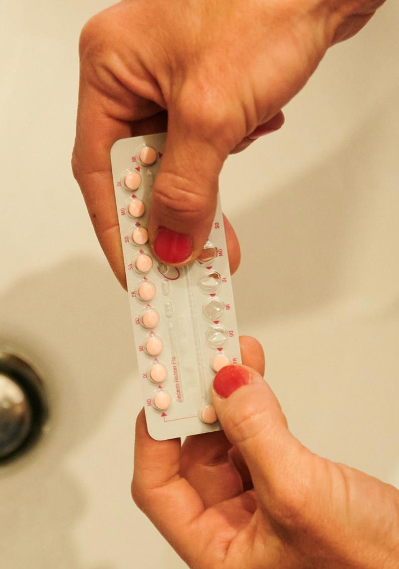 About 85% of those 60+ take medication, Rates of women and men, Types of drugs, Prescription drugs cost US5 billion, Impact of medication use, Socio-economic conditions, Influence of disease management to life expectancy, Uninsured must make difficult choices, Resistance from Big Pharma, Drug shortage, Legal prohibition of negotiations, Negotiation only for Medicare patients, Measures to prevent implementation of negotiations, Some 64% of lobby money goes to Republicans, Are negotiations an act of 'big government'?, Lawsuits will likely go to Supreme Court