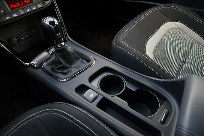 Avoid Eating or Drinking in the Car, Wipe Up Spills as Soon as They Happen, Keep Cleaning Supplies in the Car, Manage Trash, Vacuum the Car Interior Weekly, Use Floor Mats, Avoid Clutter, Use Idling Time Proactively, Watch What Passengers Bring Into the Car, Avoid Smoking, Clean the Exterior Too, Maintain a Cleaning Routine, About the Experts