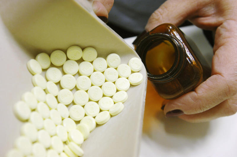 About 85% of those 60+ take medication, Rates of women and men, Types of drugs, Prescription drugs cost US5 billion, Impact of medication use, Socio-economic conditions, Influence of disease management to life expectancy, Uninsured must make difficult choices, Resistance from Big Pharma, Drug shortage, Legal prohibition of negotiations, Negotiation only for Medicare patients, Measures to prevent implementation of negotiations, Some 64% of lobby money goes to Republicans, Are negotiations an act of 'big government'?, Lawsuits will likely go to Supreme Court