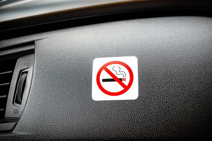 Avoid Eating or Drinking in the Car, Wipe Up Spills as Soon as They Happen, Keep Cleaning Supplies in the Car, Manage Trash, Vacuum the Car Interior Weekly, Use Floor Mats, Avoid Clutter, Use Idling Time Proactively, Watch What Passengers Bring Into the Car, Avoid Smoking, Clean the Exterior Too, Maintain a Cleaning Routine, About the Experts