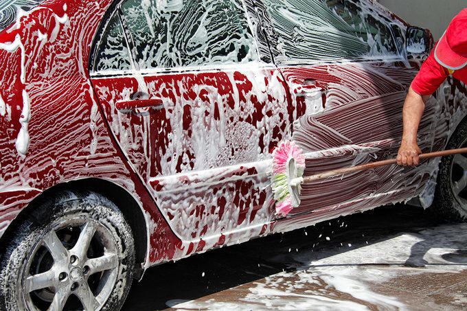 Avoid Eating or Drinking in the Car, Wipe Up Spills as Soon as They Happen, Keep Cleaning Supplies in the Car, Manage Trash, Vacuum the Car Interior Weekly, Use Floor Mats, Avoid Clutter, Use Idling Time Proactively, Watch What Passengers Bring Into the Car, Avoid Smoking, Clean the Exterior Too, Maintain a Cleaning Routine, About the Experts