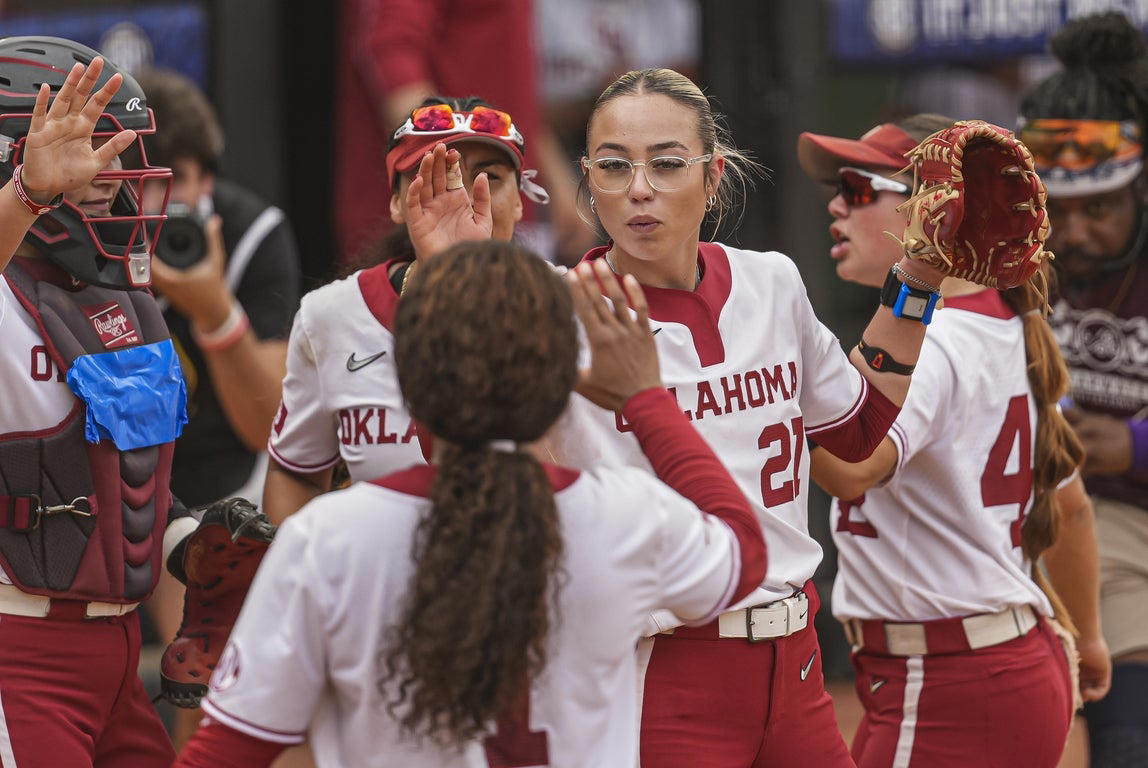Top women's softball photos from Thursday at the SEC tournament