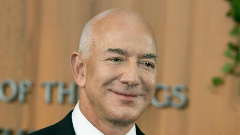 A monumental clock, Jeff Bezos, the great investor, The construction of the clock, Danny Hillis, the mastermind, Hillis resume, Long Now Foundation, An organization that fosters long-term thinking, 'The Clock of The Long Now', Where is it being built?, What is it made of?, Solar energy, Sunlight: time settings, Will time corrode it?, The perfect spot of a clock, The ticking of the clock, The big question, The answer is reflection, Philosophical questions, Danny Hillis statement on the Foundation page, Art and science