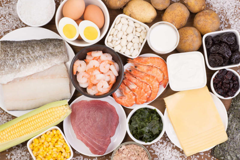Protein-rich foods, Iron-rich foods, Cacao and cocoa, Matcha tea, Chili peppers, Omega-6 fatty acids, Fruit juice, 'Dirty dozen' fruits, Processed foods