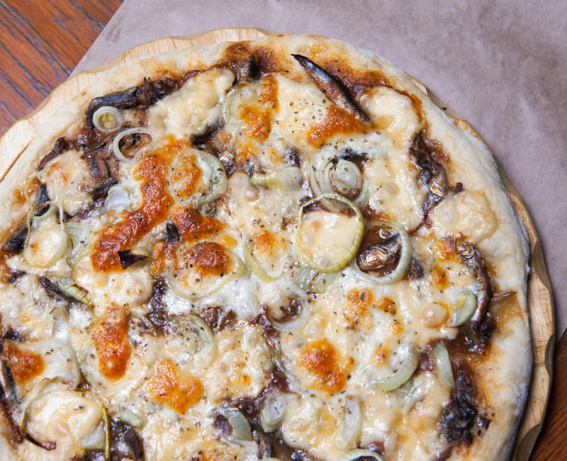 Where did pizza originate?, The first pizza topping, Pickle pizza, USA, Sardine pizza, Italy, Cheeseburger pizza, USA, Caviar pizza, Sweden, Chicken with Catupiry pizza, Brazil, Reindeer meat pizza, Finland, Romeo and Juliet, Brazil, Dessert pizzas, Brazil, Breakfast pizza, Australia, Green peas, Brazil, Squid pizza, Japan, Tandoori chicken pizza, India, Seafood pizza, Italy