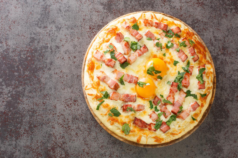 Where did pizza originate?, The first pizza topping, Pickle pizza, USA, Sardine pizza, Italy, Cheeseburger pizza, USA, Caviar pizza, Sweden, Chicken with Catupiry pizza, Brazil, Reindeer meat pizza, Finland, Romeo and Juliet, Brazil, Dessert pizzas, Brazil, Breakfast pizza, Australia, Green peas, Brazil, Squid pizza, Japan, Tandoori chicken pizza, India, Seafood pizza, Italy