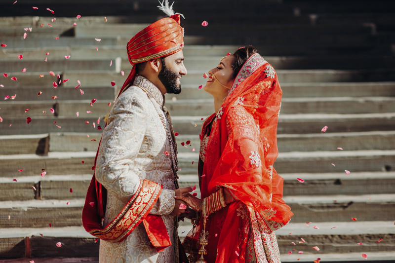 Castes Single person, Bride waits at the altar, Time to get married!, Most often worn accessories, Most-worn accessories, Purification, Welcome!, The curtain between the bride and groom, The father hands over the bride, The power of the cord, Red powder, Rain of rice, Circling the sacred fire