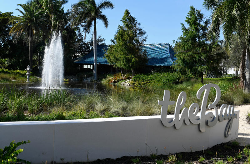 Bayfront Park , The Bay Park/Van Wezel Performing Arts Hall, City Island, Lido Beach , Marie Selby Botanical Gardens, The Ringling, Sarasota Opera House, Siesta Key Beach, St. Armands Circle, University Town Center/Nathan Benderson Park