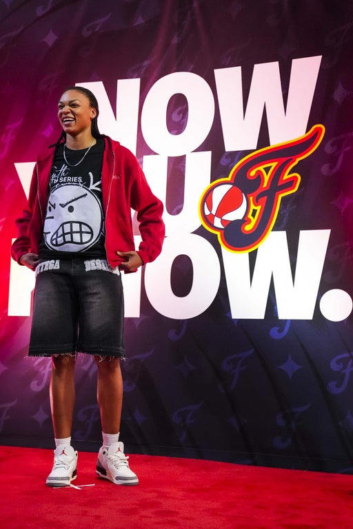 Fantastic photos from Caitlin Clark's fiery return to the WNBA court against Van Lith, Reese
