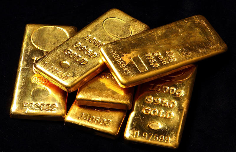 Gold bars in an airport bin, South Korea: $319,000 (£240k) The people who struck gold in unexpected places, Gold coins found in a pub, Ireland: value unknown, South African gold coins, UK: up to 3,000 (£100k), US gold coins in a London garden, UK: 4,000 (£98.2k), Gold bars in an airport bin, South Korea: 9,000 (£240k), Crushed chalice in a potato field, UK: 3,000 (£250k), Gold hoard in a piano, UK: 5,000 (£500k), Gold bars in a back garden, France: 7,000 (£666k), A home with hidden gold, France: .8 million (£2.9m), Gold Rush hoard buried under a tree, USA: million (£7.5m)