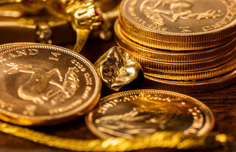 South African gold coins, UK: up to $133,000 (£100k) The people who struck gold in unexpected places, Gold coins found in a pub, Ireland: value unknown, South African gold coins, UK: up to 3,000 (£100k), US gold coins in a London garden, UK: 4,000 (£98.2k), Gold bars in an airport bin, South Korea: 9,000 (£240k), Crushed chalice in a potato field, UK: 3,000 (£250k), Gold hoard in a piano, UK: 5,000 (£500k), Gold bars in a back garden, France: 7,000 (£666k), A home with hidden gold, France: .8 million (£2.9m), Gold Rush hoard buried under a tree, USA: million (£7.5m)