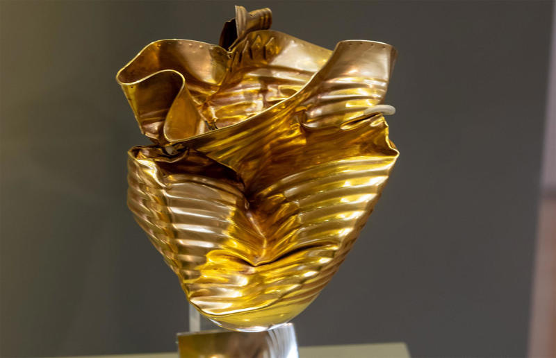 Crushed chalice in a potato field, UK: $333,000 (£250k) The people who struck gold in unexpected places, Gold coins found in a pub, Ireland: value unknown, South African gold coins, UK: up to 3,000 (£100k), US gold coins in a London garden, UK: 4,000 (£98.2k), Gold bars in an airport bin, South Korea: 9,000 (£240k), Crushed chalice in a potato field, UK: 3,000 (£250k), Gold hoard in a piano, UK: 5,000 (£500k), Gold bars in a back garden, France: 7,000 (£666k), A home with hidden gold, France: .8 million (£2.9m), Gold Rush hoard buried under a tree, USA: million (£7.5m)
