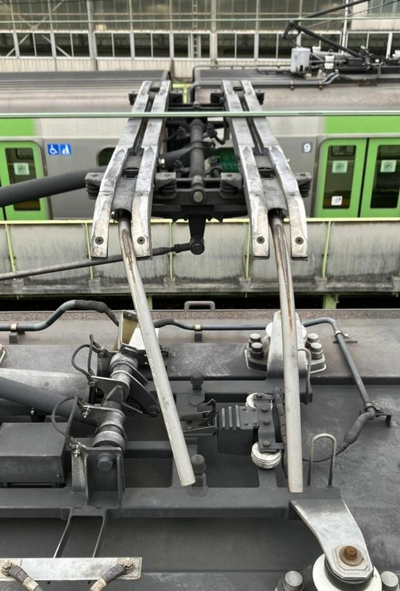 架線設備が断線、パンタグラフに接触, 21編成のパンタグラフに損傷, 架線のトラブルは少なくないが…, 「人の目」減る中で異常どう発見？