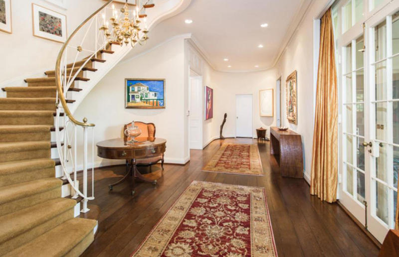 Taylor Swift's homes: from Nashville to New York City, In her billionaire era, Where did Taylor Swift grow up?, Taylor Swift's childhood home on a Christmas tree farm, Taylor Swift's childhood bedroom, Taylor Swift's teenage family home, Taylor Swift's first apartment in Nashville, Taylor Swift's Cape Cod-style home in Beverly Hills, Taylor Swift's grand Nashville estate, Taylor Swift's mid-century modern home in Los Angeles, Taylor Swift's coastal estate in Massachusetts, Taylor Swift's Rhode Island beach mansion, Taylor Swift's Tribeca penthouses, Taylor Swift's landmark Los Angeles mansion, Taylor Swift's Cornelia Street rental in New York City, Taylor Swift's Tribeca townhouse, Taylor Swift's fourth Tribeca apartment, Embracing a slower pace of life