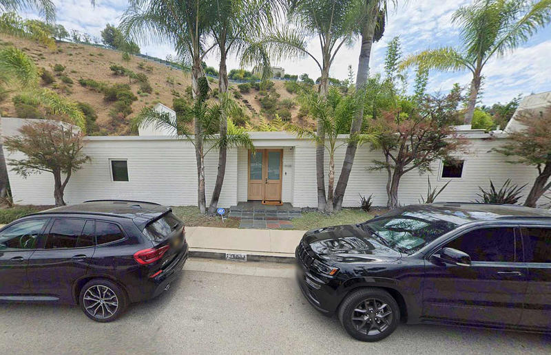 Taylor Swift's homes: from Nashville to New York City, In her billionaire era, Where did Taylor Swift grow up?, Taylor Swift's childhood home on a Christmas tree farm, Taylor Swift's childhood bedroom, Taylor Swift's teenage family home, Taylor Swift's first apartment in Nashville, Taylor Swift's Cape Cod-style home in Beverly Hills, Taylor Swift's grand Nashville estate, Taylor Swift's mid-century modern home in Los Angeles, Taylor Swift's coastal estate in Massachusetts, Taylor Swift's Rhode Island beach mansion, Taylor Swift's Tribeca penthouses, Taylor Swift's landmark Los Angeles mansion, Taylor Swift's Cornelia Street rental in New York City, Taylor Swift's Tribeca townhouse, Taylor Swift's fourth Tribeca apartment, Embracing a slower pace of life