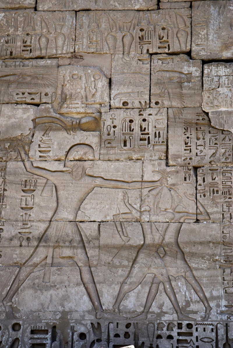 Wars Powerful name, She was not Egyptian, Married her brothers, She was not pretty, Intelligent, Lived in Rome, Billionaire, Claimed to be the reincarnation of the Goddess Isis, Last love, Death bed, Another method