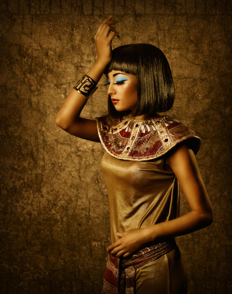 Powerful name Powerful name, She was not Egyptian, Married her brothers, She was not pretty, Intelligent, Lived in Rome, Billionaire, Claimed to be the reincarnation of the Goddess Isis, Last love, Death bed, Another method