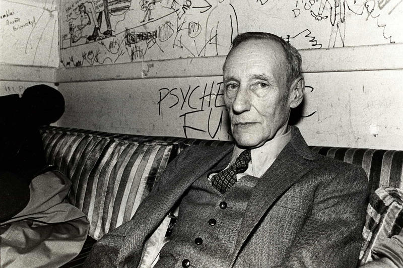 William S. Burroughs (1914-1997) Frank Sinatra (1915-1998), William S. Burroughs (1914-1997), Bela Lugosi (1882-1956), Elizabeth Taylor (1932-2011), John F. Kennedy (1917-1963), Ernie Kovacs (1919-1962), Wild Bill Hickok (1837-1876), Miles Davis (1926-1991), Harry Houdini (1874-1926), Tony Curtis (1925-2010), Sandra West (1939-1977), Humphrey Bogart (1899-1957), Alexander McQueen (1969-2010), Tiny Tim (1932-1996)