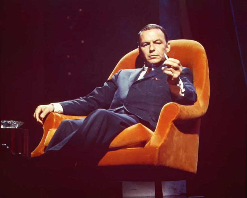 Frank Sinatra (1915-1998) Frank Sinatra (1915-1998), William S. Burroughs (1914-1997), Bela Lugosi (1882-1956), Elizabeth Taylor (1932-2011), John F. Kennedy (1917-1963), Ernie Kovacs (1919-1962), Wild Bill Hickok (1837-1876), Miles Davis (1926-1991), Harry Houdini (1874-1926), Tony Curtis (1925-2010), Sandra West (1939-1977), Humphrey Bogart (1899-1957), Alexander McQueen (1969-2010), Tiny Tim (1932-1996)