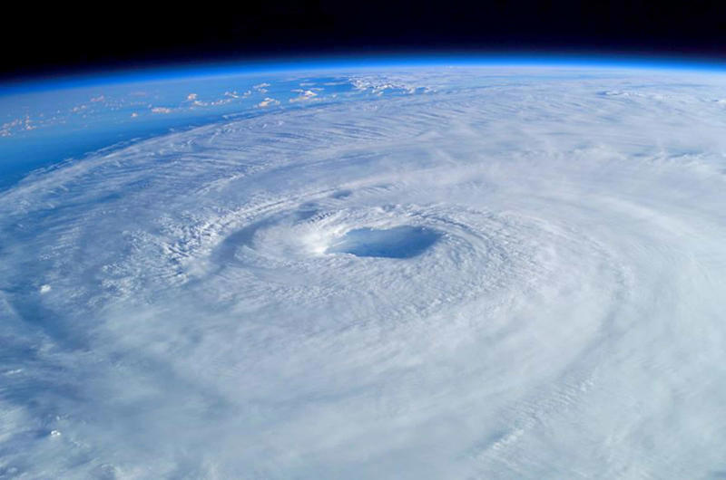 Hurricane Isabel Hurricane Milton, Hurricane Rita, Low pressure, Tropical Storm Franklin, Mature thunderstorm, Extratropical cyclone, Dust storm, Icelandic Low, Hurricane Isabel, Hurricane Floyd, Tropical Storm Bonnie, Pyrocumulonimbus
